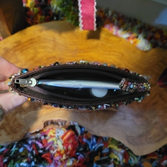 New 3 Set Gift Bundle- Sequin Wallet, Pink & Clear Keychain, Strawberry Lip Balm - Picture 11 of 13